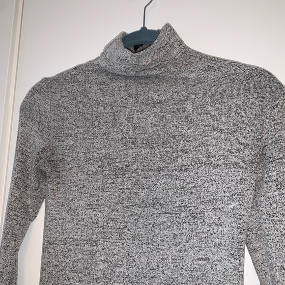 Turtle neck - Picture 2 of 3